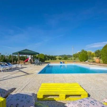 Alloggio per agriturismo Tenuta La Casetta *